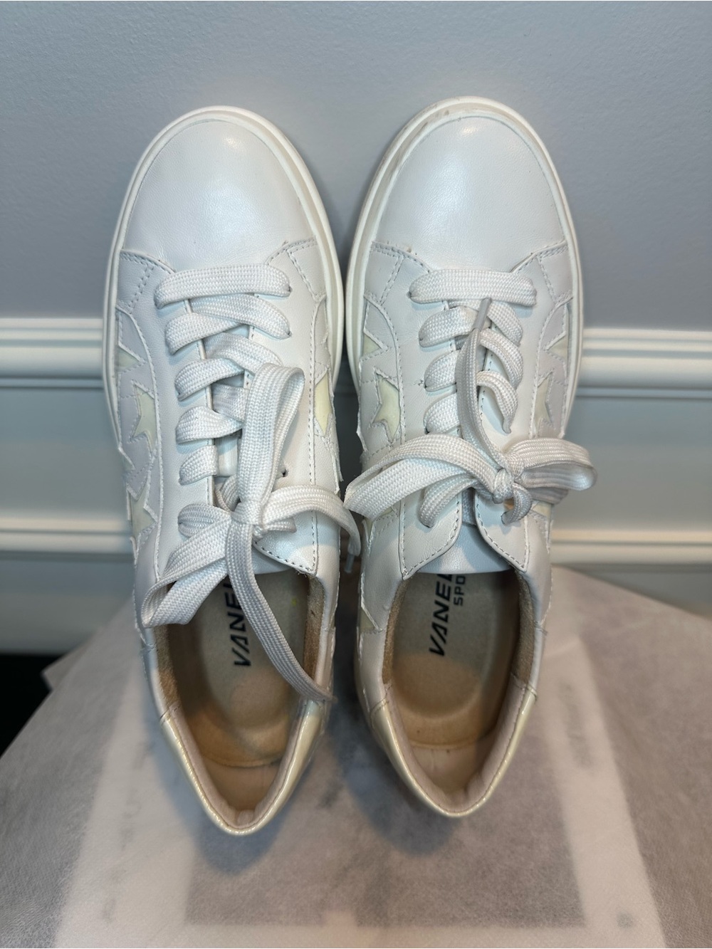 Vaneli White Leather Star Accent Sneakers - Women's 7.5